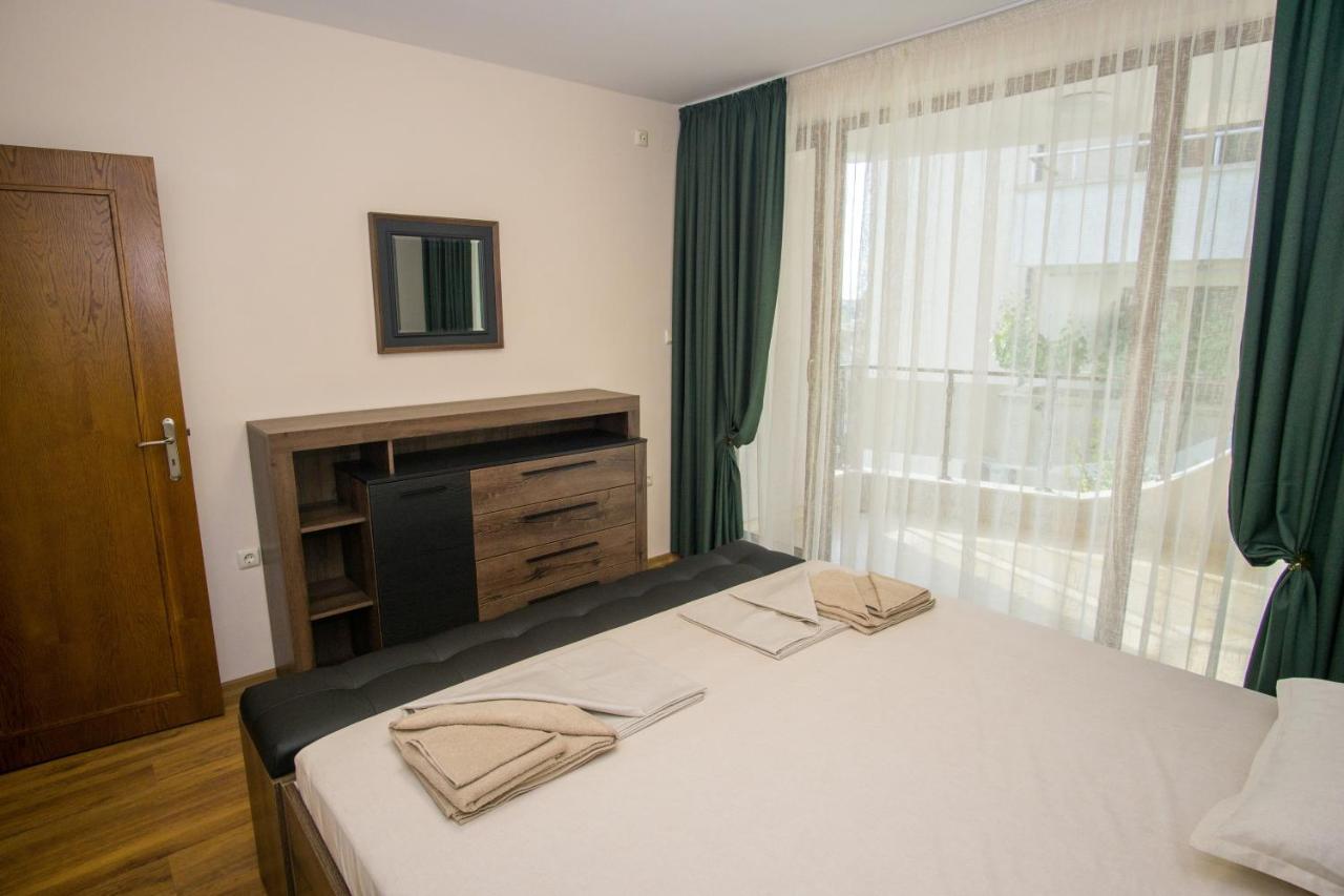 Guest Apartments Stela Царево Екстер'єр фото