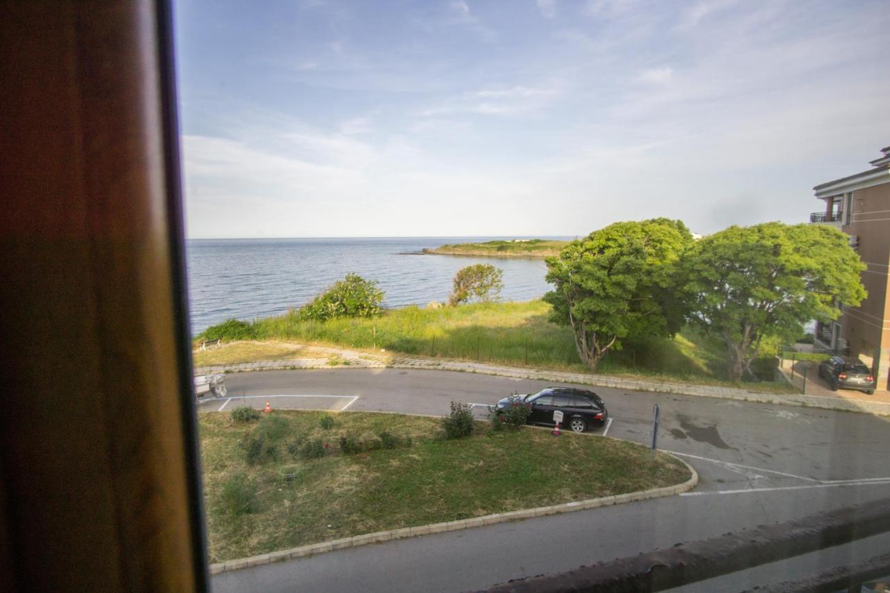 Guest Apartments Stela Царево Екстер'єр фото